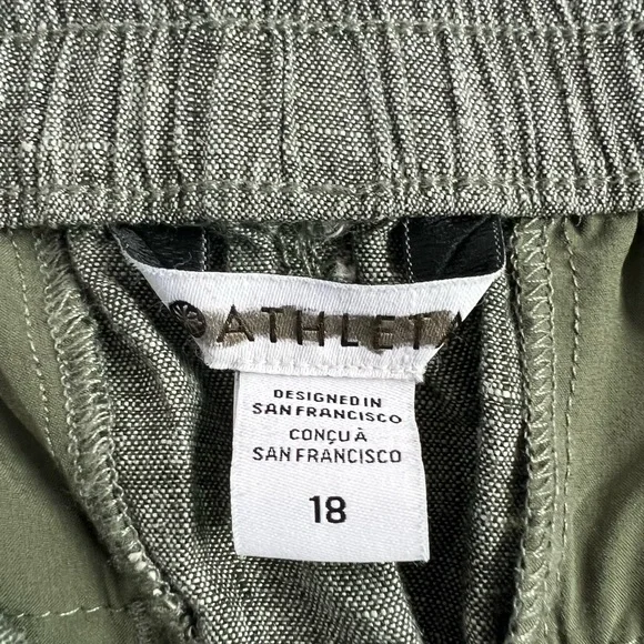 Athleta Voyager Linen Shorts - Picture 3 of 16